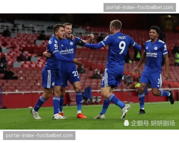 “埃弗顿1-0小胜诺丁汉森林，杜库雷接战术角球远射制胜”